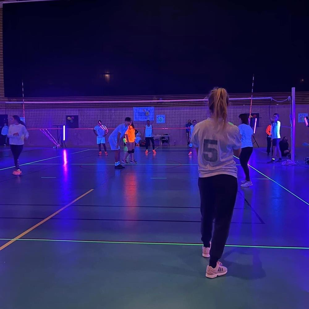 Photo Kit de matériel de sport fluo en location à Nîmes dans le Gard (30)